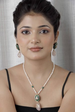 Sahira Rose quartz Kundan pendant set with real fresh water pearls