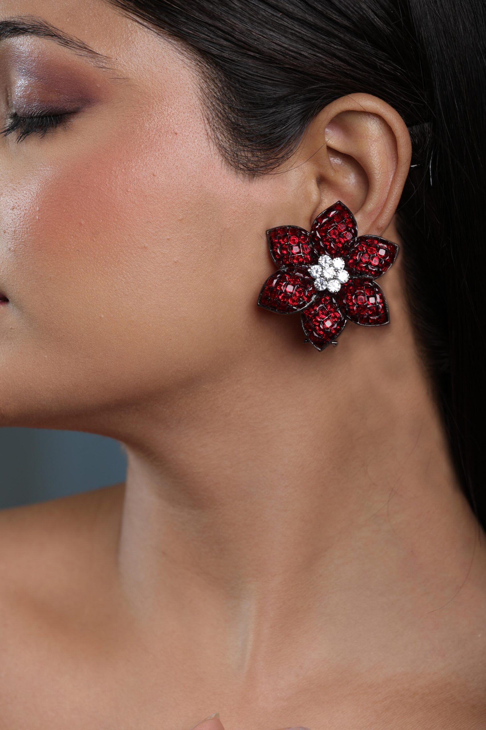 Flower Invisible Setting Earrings